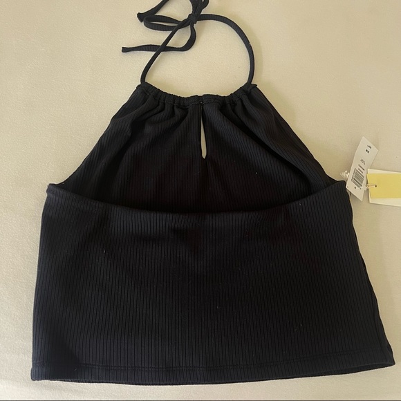 Brand New Aritzia Halter - Picture 2 of 4